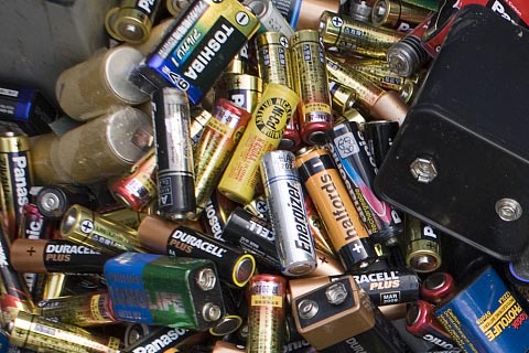 沾化滨海上门回收三元锂电池√废旧蓄电池回收多少钱√